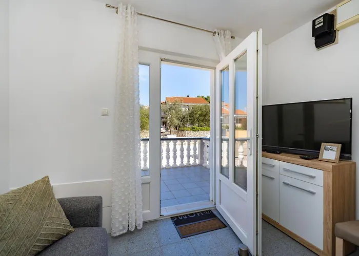 公寓 Vesna 扎达尔