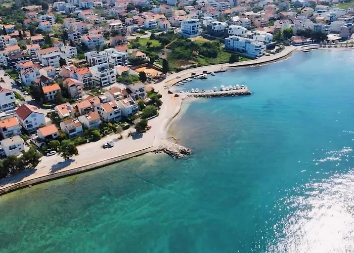 公寓 Vesna 扎达尔